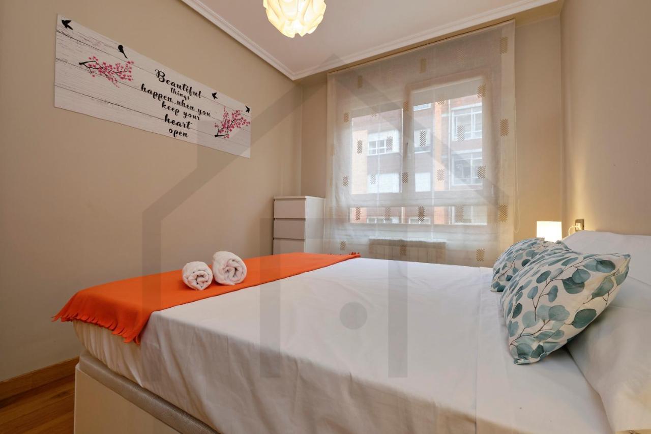 Apartamento Candelaria - Lujo A Un Paso Del Centro Oviedo Eksteriør billede
